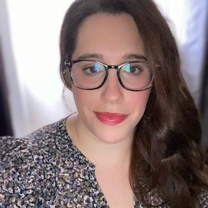 Meet your Posher, Lea